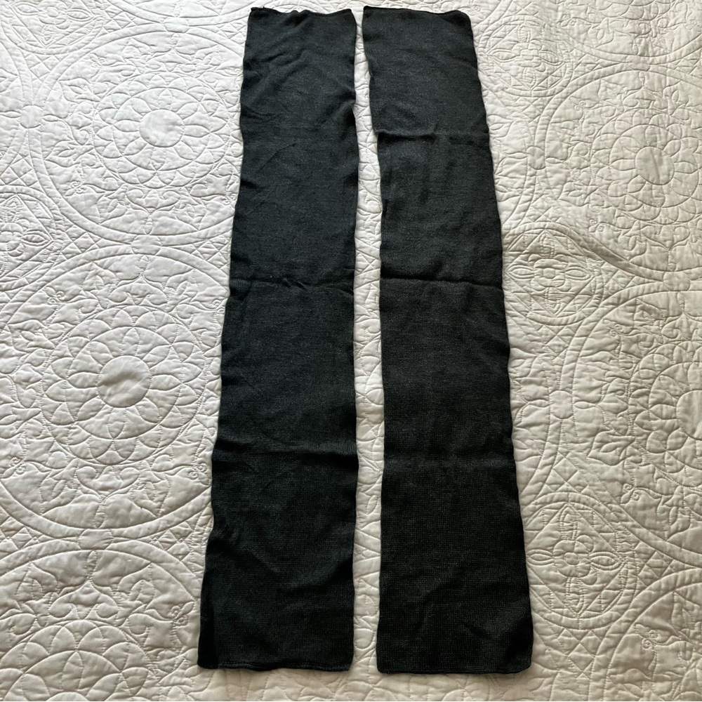 The Sportsman’s Guide Gray Wool Knit Scarfs